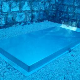 PORTE INOX SUR CHARNIERE OSSUAIRE PRECASE 