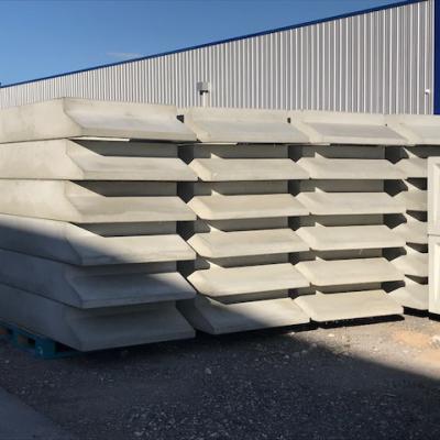 sanitaires de caveaux en 96 avec contre marche  PRECASE