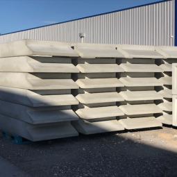 sanitaires caveaux avec contre marche